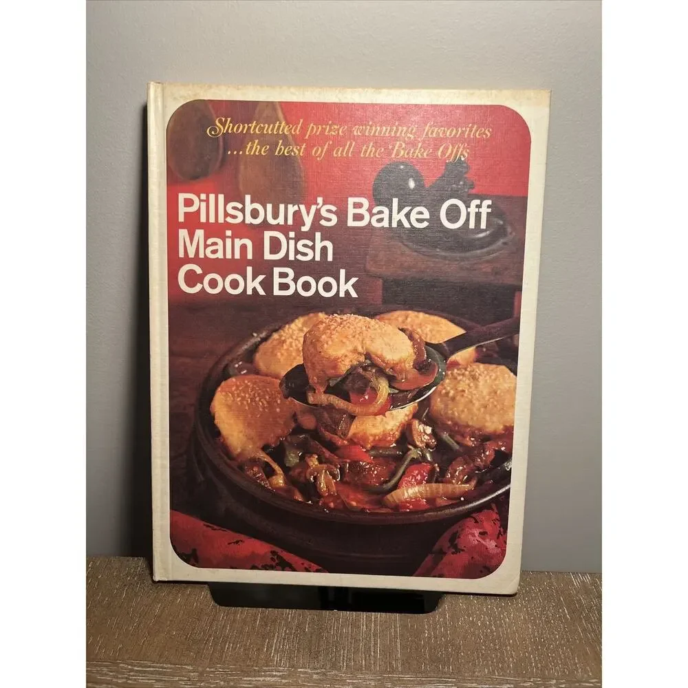 Pillsbury's Bake Off Main Dish Cook Book Hardcover Pillsbury Publishing 1968
